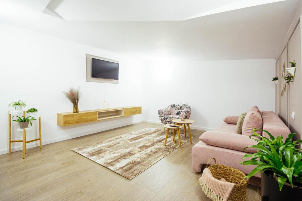 Liane Boutique Hotel Campulung Moldovenesc Ngoại thất bức ảnh