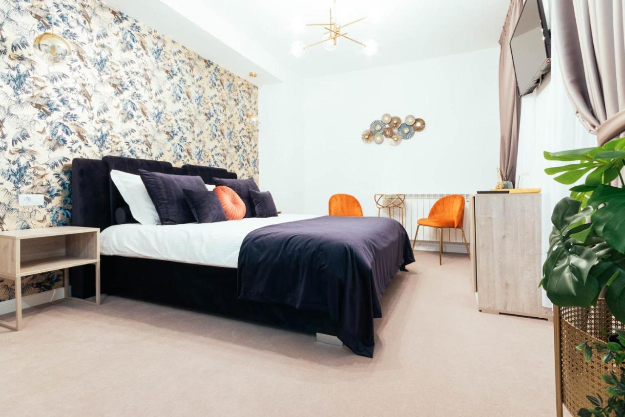 Liane Boutique Hotel Campulung Moldovenesc Ngoại thất bức ảnh